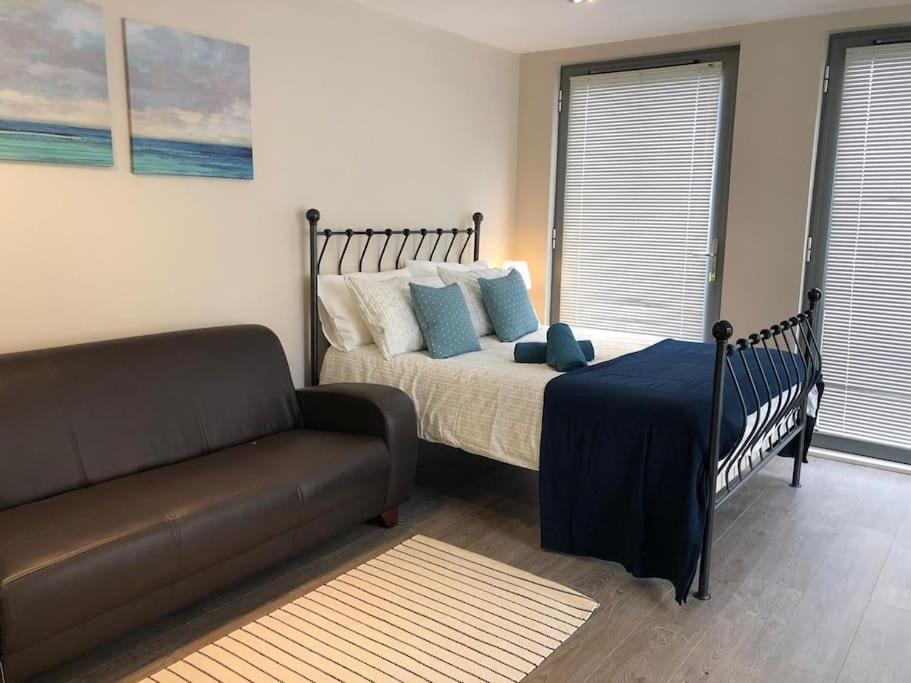 Opposite Shoreditch Park * Londra