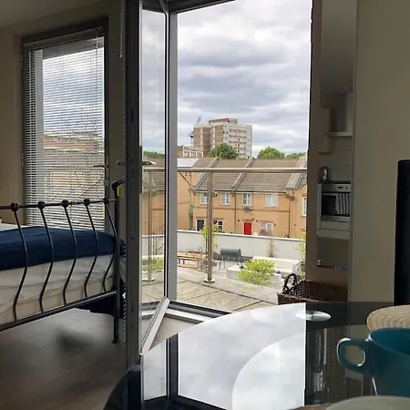 Studio Apartment Opposite Shoreditch Park Londra Esterno foto